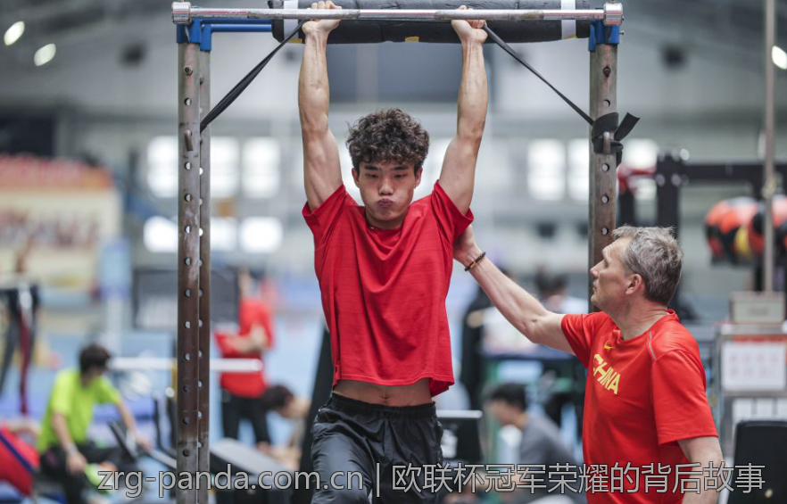 欧联杯冠军荣耀的背后故事